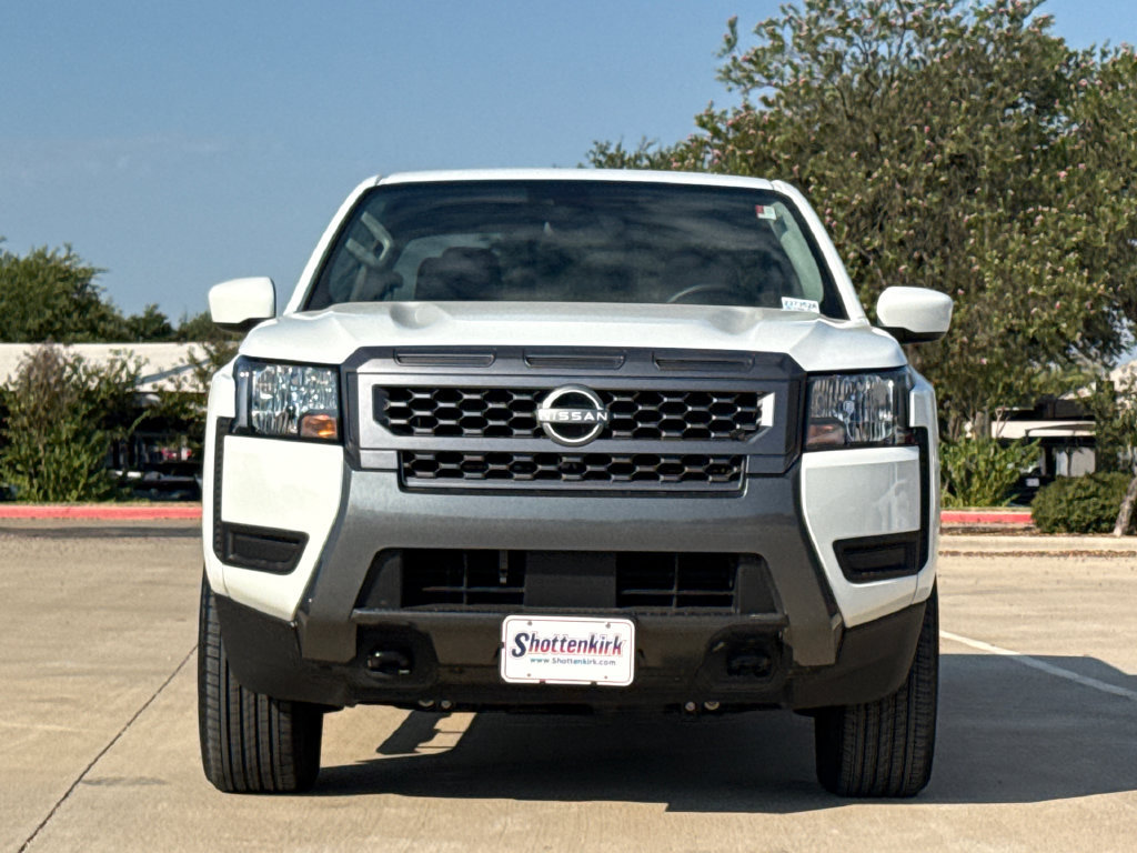Used 2025 Nissan Frontier SV AWD/4WD image 2