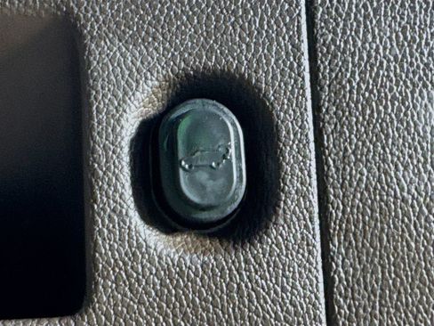 Used 2016 Chevrolet Tahoe LTZ image 33