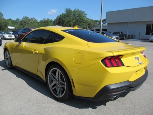 Used 2024 Ford Mustang Premium RWD image 5