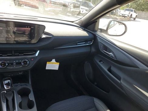 New 2026 Buick Envista Preferred w/ Convenience II Package image 14