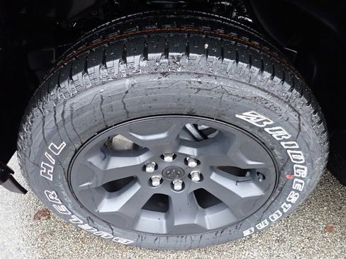 New 2026 RAM 1500 Express image 12