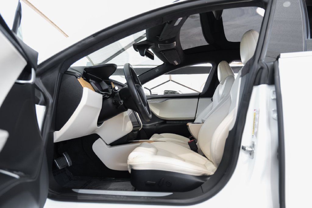 Used 2020 Tesla Model S Long Range Plus AWD/4WD image 3