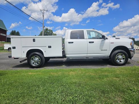 Used 2021 RAM 3500 Tradesman w/ Chrome Appearance Group AWD/4WD image 4