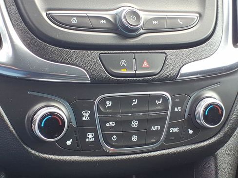 Used 2024 Chevrolet Equinox LT AWD/4WD image 21