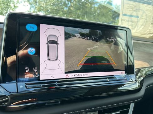 New 2026 Volkswagen Atlas SE image 29