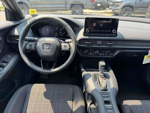 Used 2024 Honda HR-V Sport image 19