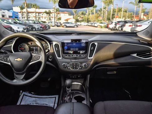 Used 2022 Chevrolet Malibu LT image 12