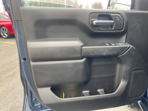 Used 2022 Chevrolet Silverado 1500 Custom w/ Safety Confidence Package image 8
