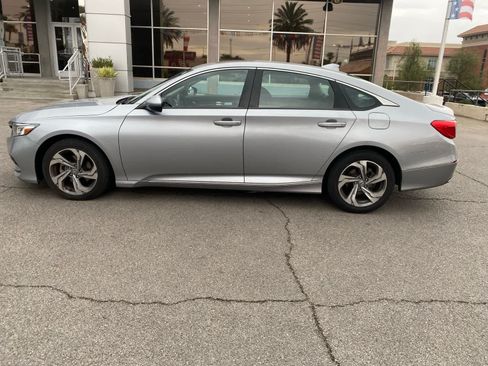 Used 2018 Honda Accord EX-L image 9
