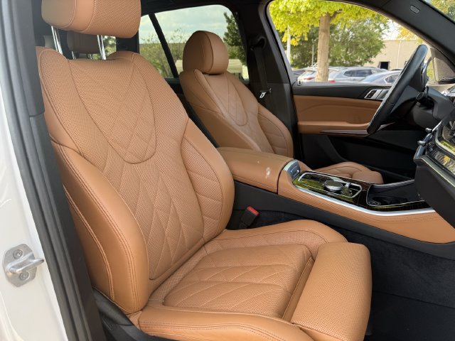 Used 2024 BMW X5 sDrive40i w/ Premium Package RWD image 27