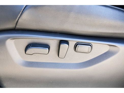 Used 2024 Nissan Armada SL w/ Captain's Chairs Package image 30