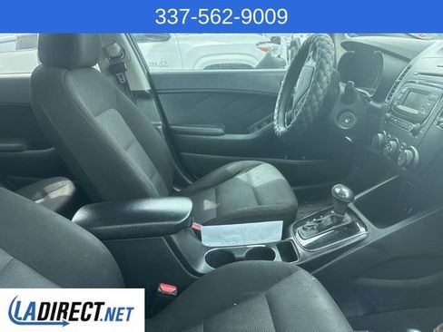 Used 2017 Kia Forte LX image 10