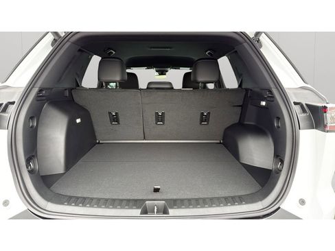 New 2026 Chevrolet Equinox LT w/ Convenience Package II FWD image 19
