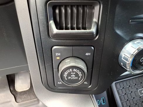 Used 2024 Ford F150 Lariat w/ Equipment Group 502A High AWD/4WD image 30
