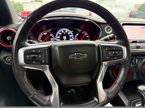 Used 2019 Chevrolet Blazer RS w/ Sun and Wheels Package FWD image 12