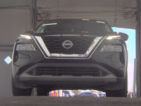 Used 2023 Nissan Rogue S FWD image 4