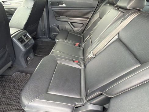 Used 2020 Volkswagen Atlas Cross Sport SE FWD image 23