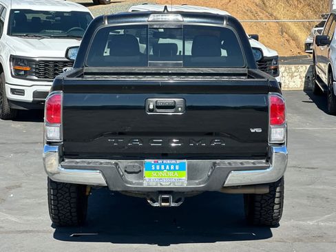 Used 2022 Toyota Tacoma TRD Off-Road image 5