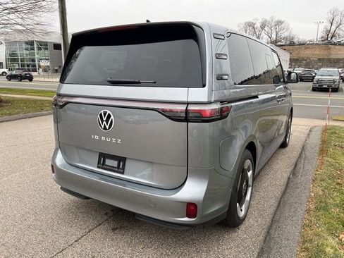 New 2025 Volkswagen ID. Buzz Pro S image 6