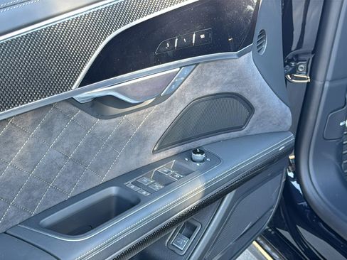 Used 2025 Audi S8 image 13