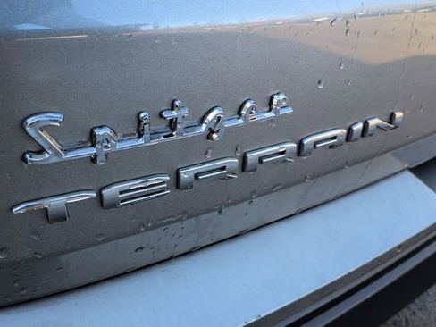 Used 2023 GMC Terrain SLE w/ Driver Convenience Package image 32