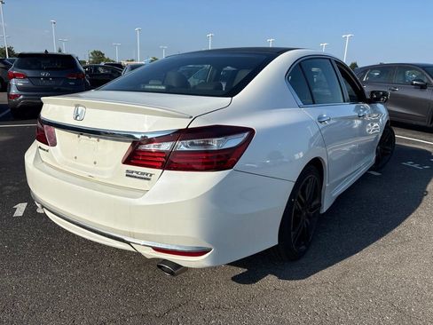 Used 2017 Honda Accord Sport Special Edition image 11
