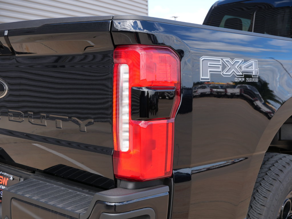 New 2026 Ford F350 Lariat w/ Black Appearance Package AWD/4WD image 12
