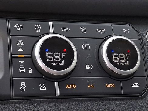 New 2025 Land Rover Defender 110 S image 18