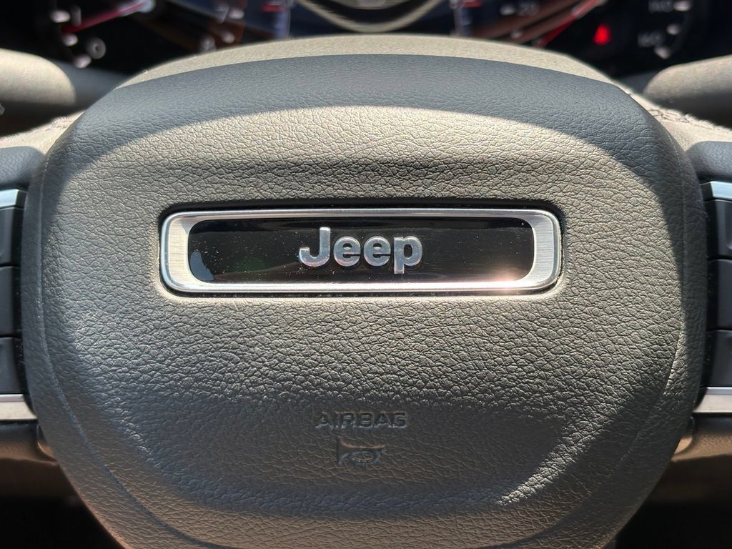 Used 2026 Jeep Compass Limited AWD/4WD image 34