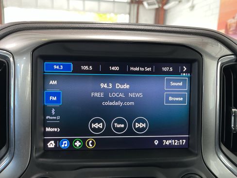 Used 2020 Chevrolet Silverado 1500 LT image 18