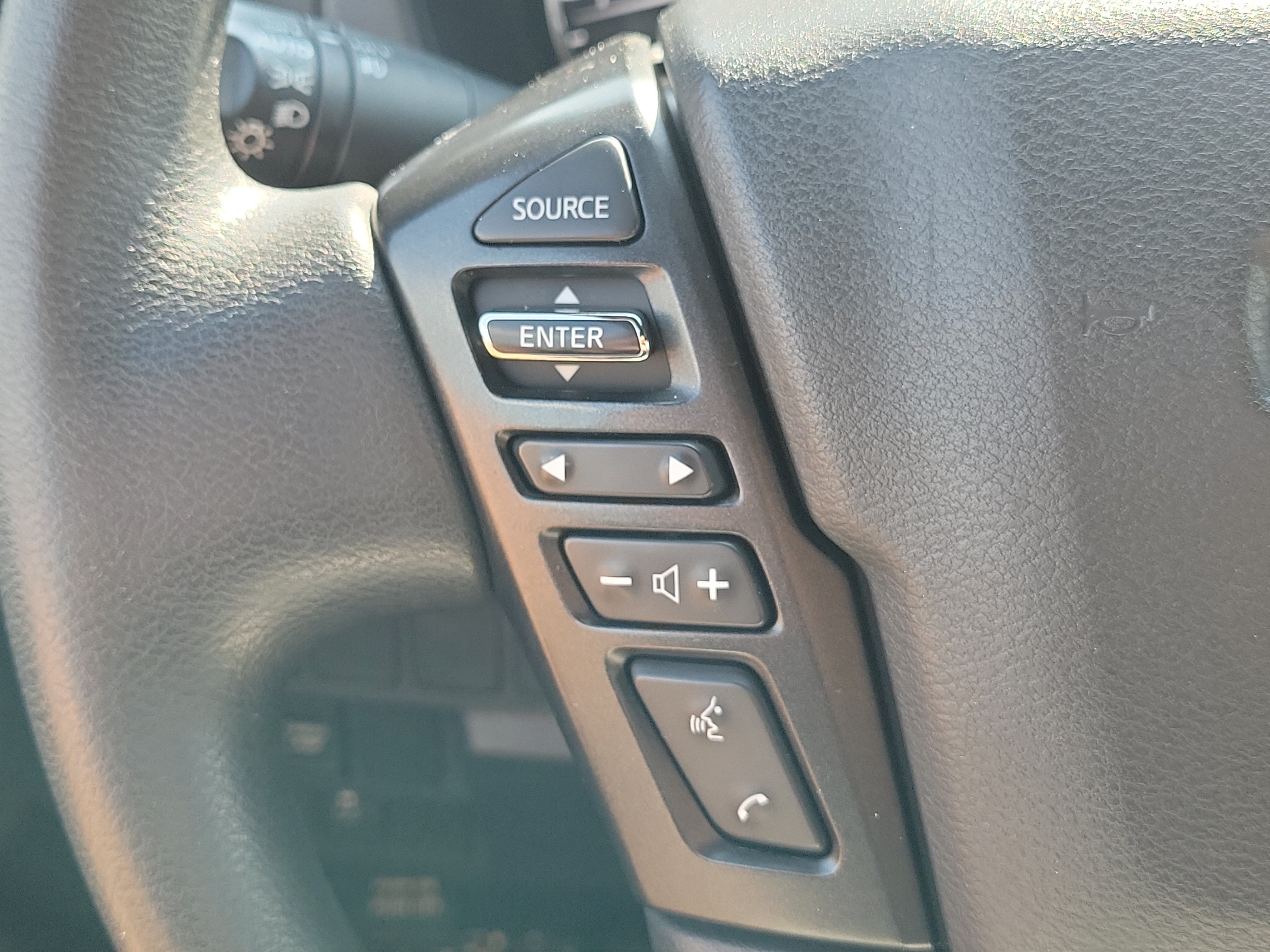 Used 2023 Nissan Frontier SV w/ Midnight Edition Package RWD image 20