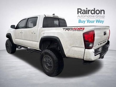 Used 2019 Toyota Tacoma TRD Off-Road image 12