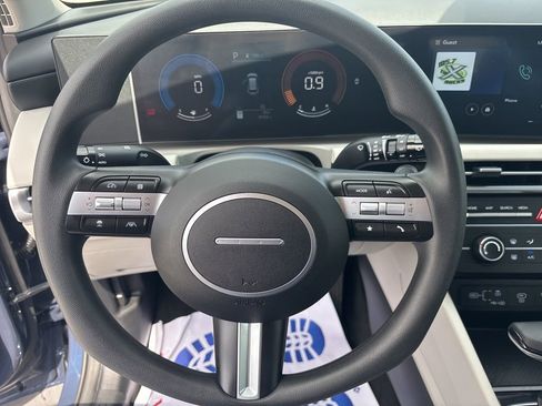 Used 2025 Hyundai Tucson SE AWD/4WD image 15