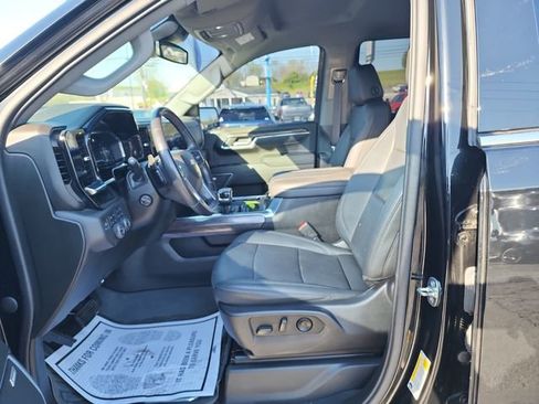 Used 2023 Chevrolet Silverado 1500 LTZ w/ Z71 Off-Road Package image 18