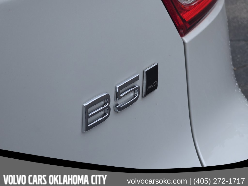Certified 2023 Volvo XC40 B5 Plus w/ Protection Package Premier AWD/4WD image 12