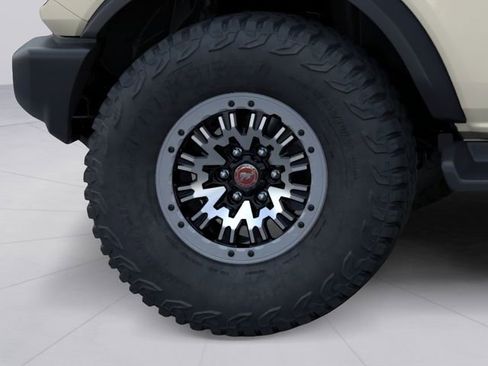 New 2026 Ford Bronco Outer Banks w/ Sasquatch Package AWD/4WD image 21