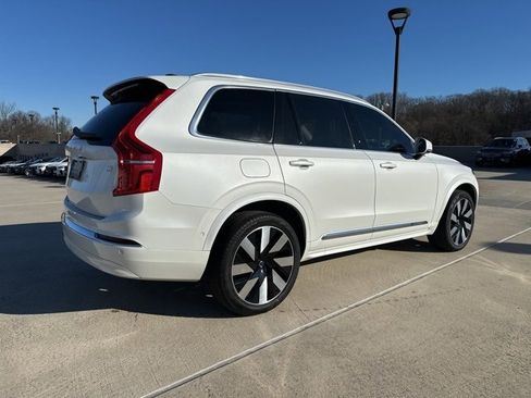 Certified 2024 Volvo XC90 T8 Ultimate image 9