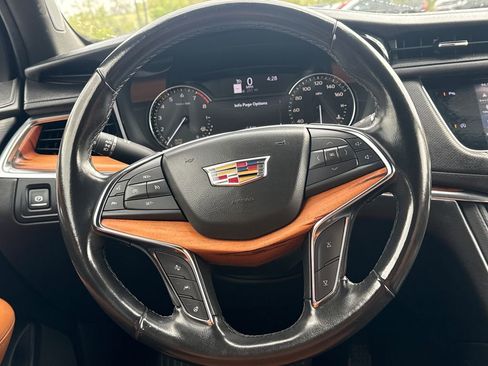 Certified 2020 Cadillac XT5 Premium Luxury AWD/4WD image 13