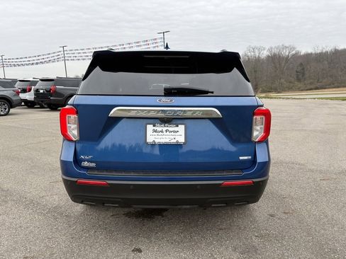 Used 2020 Ford Explorer XLT image 4