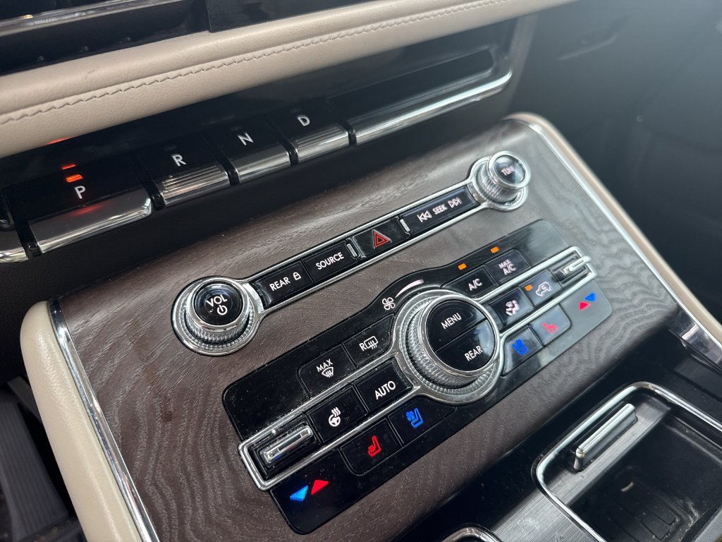 Used 2022 Lincoln Aviator Reserve w/ Elements Package Plus AWD/4WD image 28