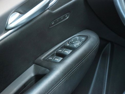 Used 2019 Cadillac XT5 Premium Luxury image 22