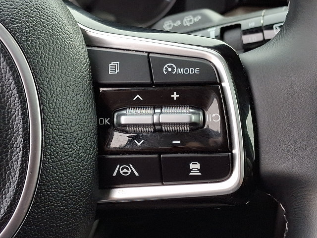 Certified 2023 Kia Sorento EX w/ Panoramic Sunroof Package FWD image 26