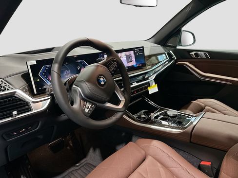 New 2026 BMW X5 xDrive40i AWD/4WD image 9