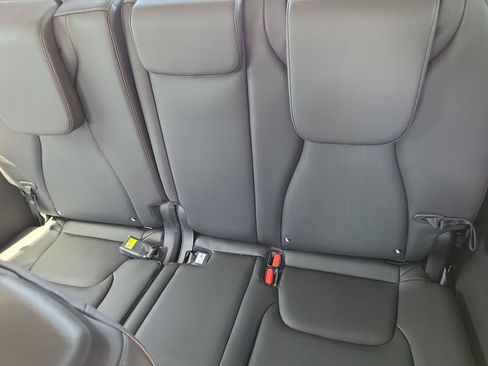 New 2026 Kia Carnival EX FWD image 18