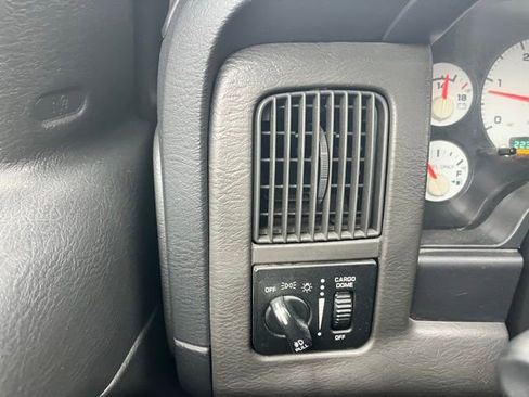 Used 2005 Dodge Ram 3500 Truck SLT image 22