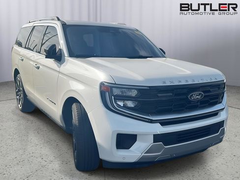 Used 2025 Ford Expedition Platinum w/ Platinum Ultimate Package image 6