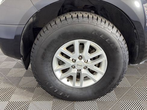 Used 2019 Nissan Frontier SV image 16