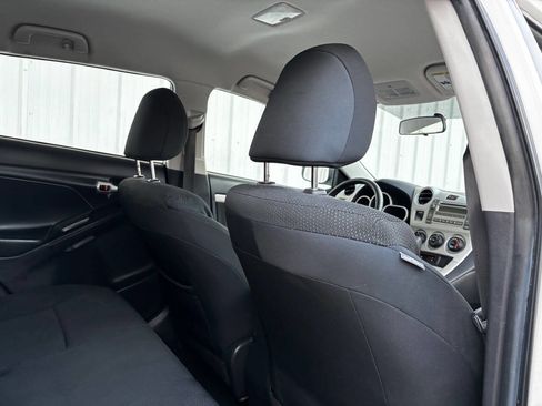Used 2010 Toyota Matrix image 32