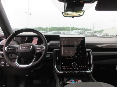 New 2026 GMC Yukon XL Elevation w/ Elevation Premium Package AWD/4WD image 17