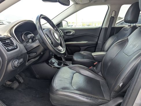 Used 2018 Jeep Compass Limited w/ Navigation Group AWD/4WD image 22